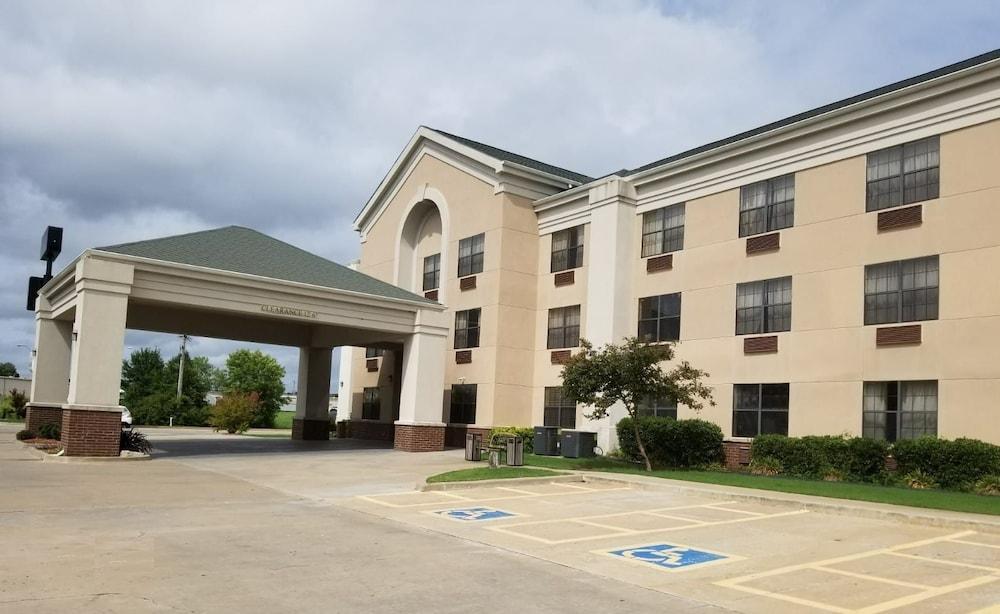 Quality Inn & Suites Muskogee Εξωτερικό φωτογραφία